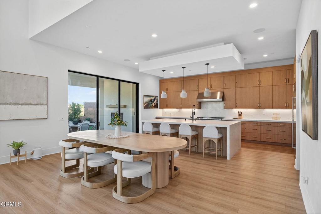 Porter Ranch, California, 91326, United States, 5 Bedrooms Bedrooms, ,6 BathroomsBathrooms,Residential,Active,1965808