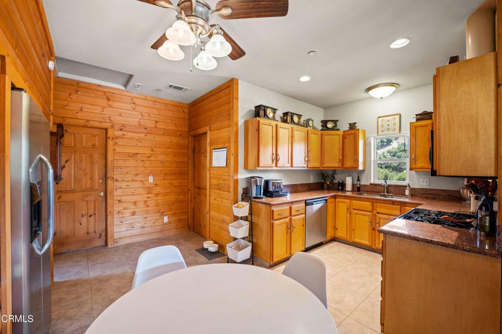 Santa Paula, California, 93060, United States, ,5 BathroomsBathrooms,Residential,Active,1756359