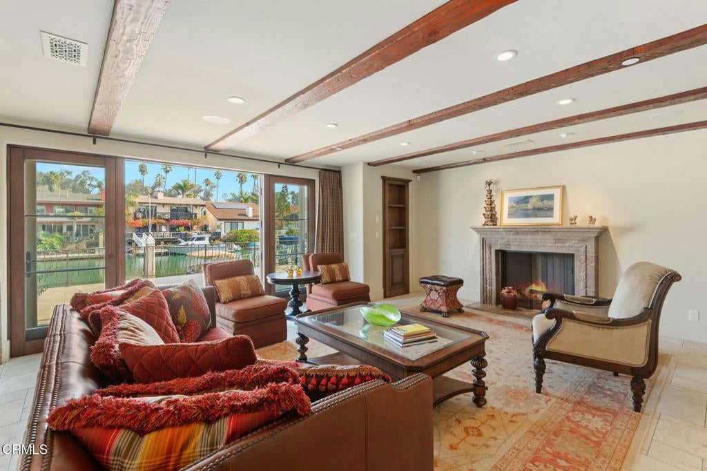 Ventura, California, 93001, United States, 3 Bedrooms Bedrooms, ,4 BathroomsBathrooms,Residential,Active,1756327