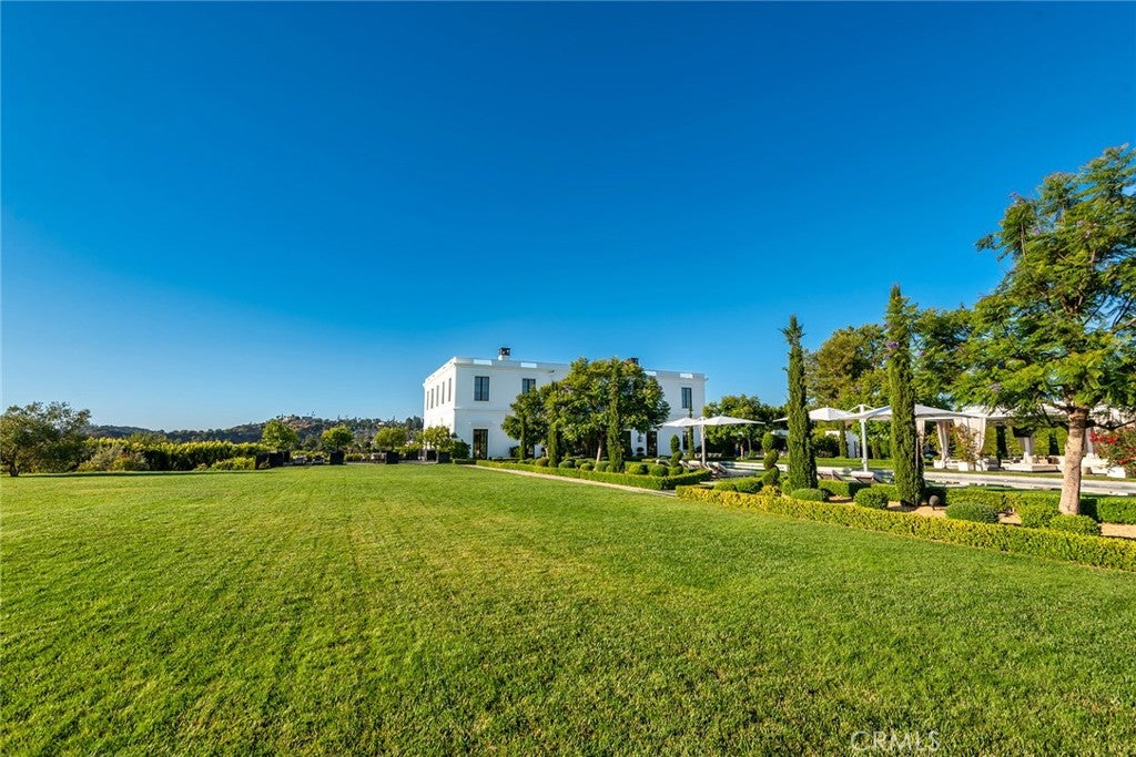 Los Angeles, California, 90077, United States, 8 Bedrooms Bedrooms, ,12 BathroomsBathrooms,Residential,Active,1905105