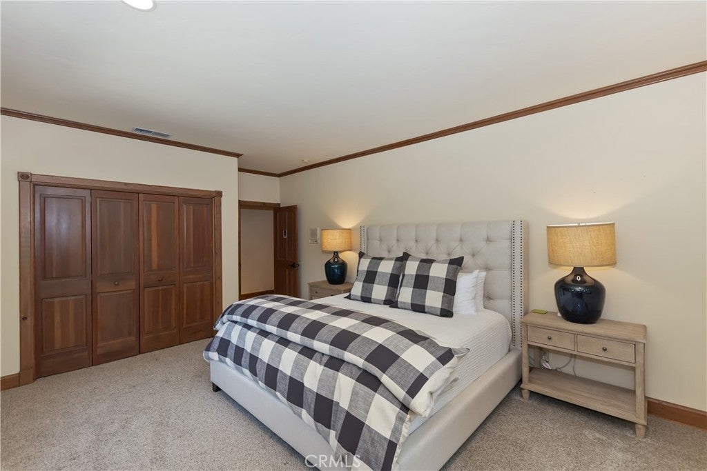 Lake Arrowhead, California, 92352, United States, 4 Bedrooms Bedrooms, ,5 BathroomsBathrooms,Residential,Active,1897983