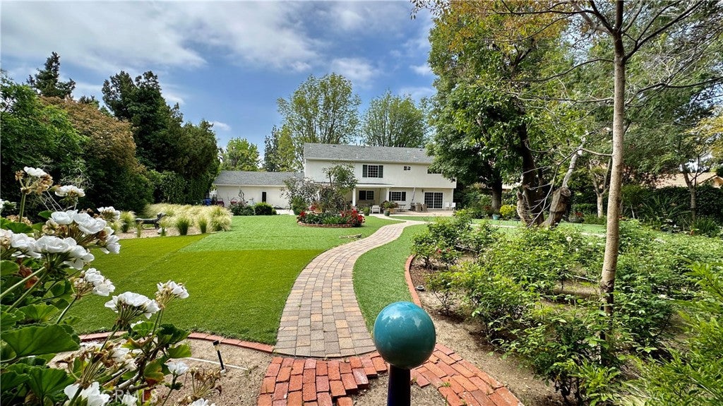 Porter Ranch, California, 91326, United States, 4 Bedrooms Bedrooms, ,3 BathroomsBathrooms,Residential,Active,1914580