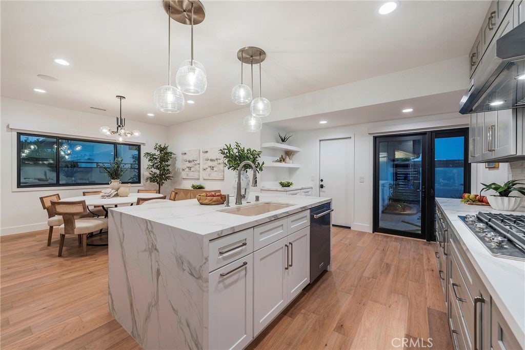 Corona Del Mar, California, 92625, United States, 3 Bedrooms Bedrooms, ,2 BathroomsBathrooms,Residential,Active,1863288