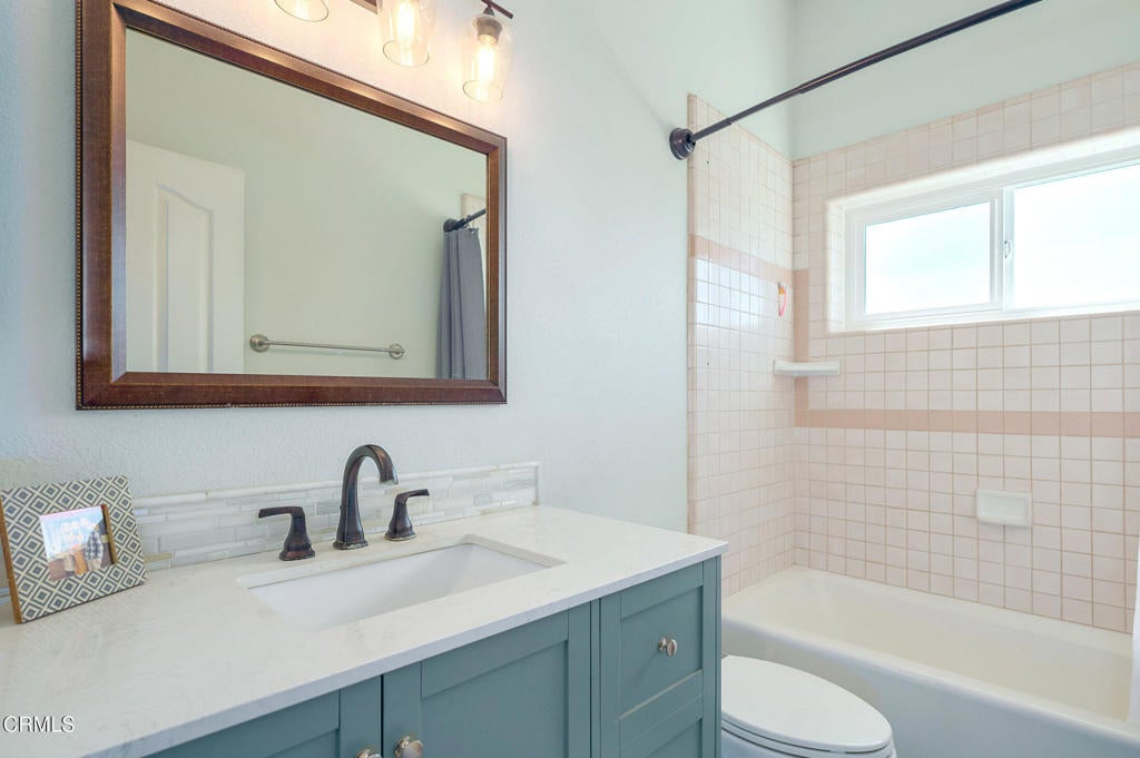 Camarillo, California, 93012, United States, 6 Bedrooms Bedrooms, ,4 BathroomsBathrooms,Residential,Active,1952615