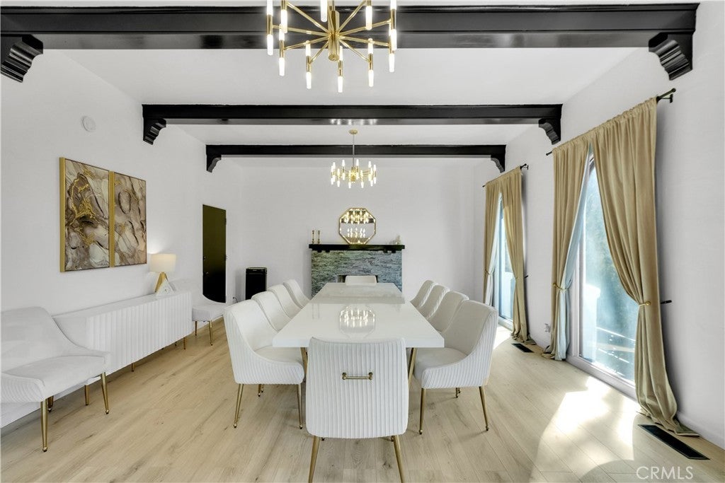 Glendale, California, 91206, United States, 4 Bedrooms Bedrooms, ,3 BathroomsBathrooms,Residential,Active,1963262