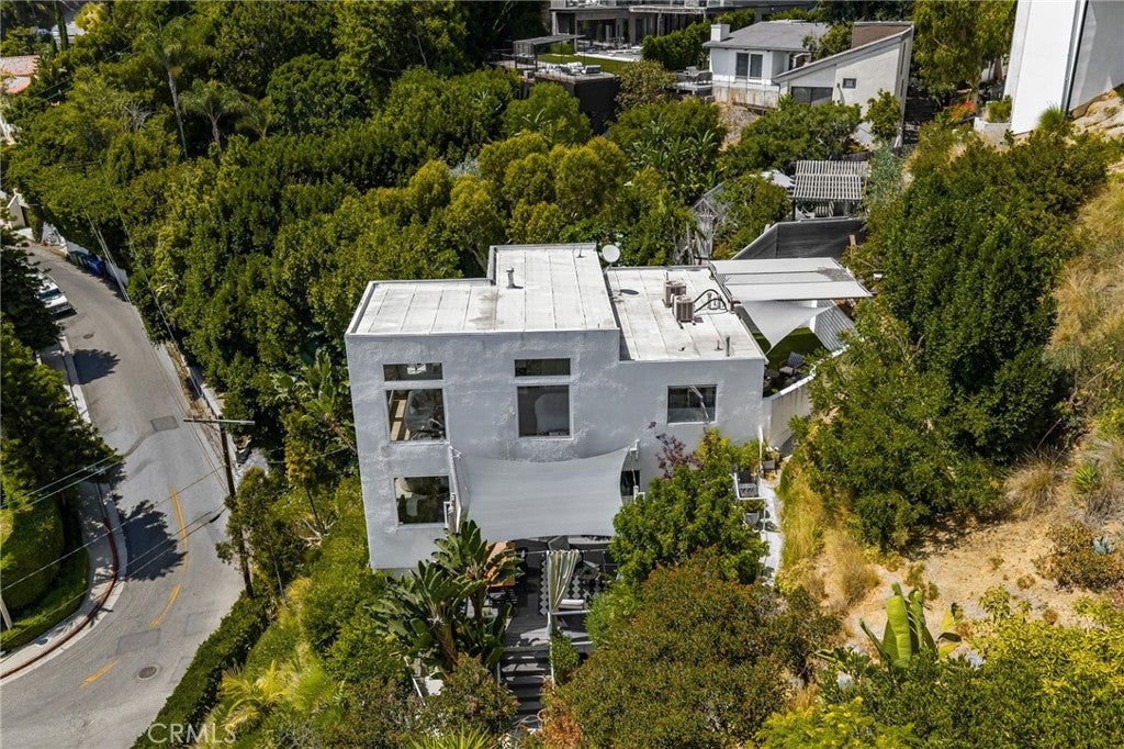West Hollywood, California, 90069, United States, 3 Bedrooms Bedrooms, ,4 BathroomsBathrooms,Residential,Active,1922666
