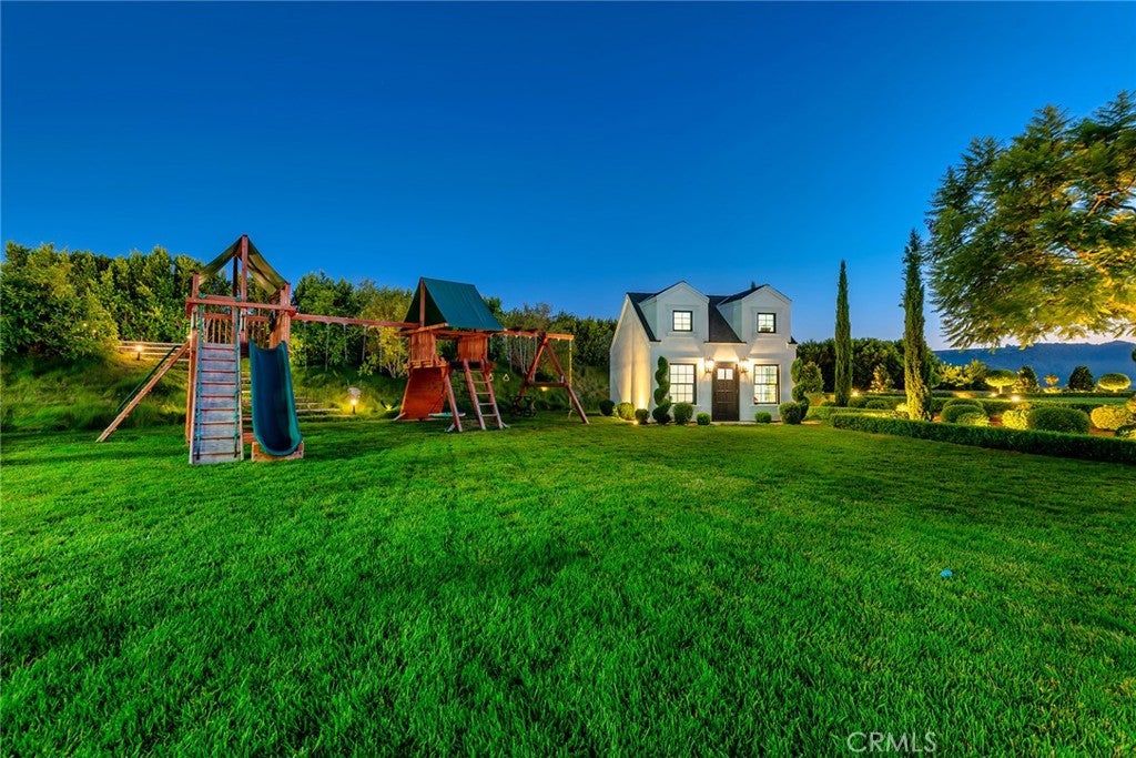 Los Angeles, California, 90077, United States, 8 Bedrooms Bedrooms, ,12 BathroomsBathrooms,Residential,Active,1905105