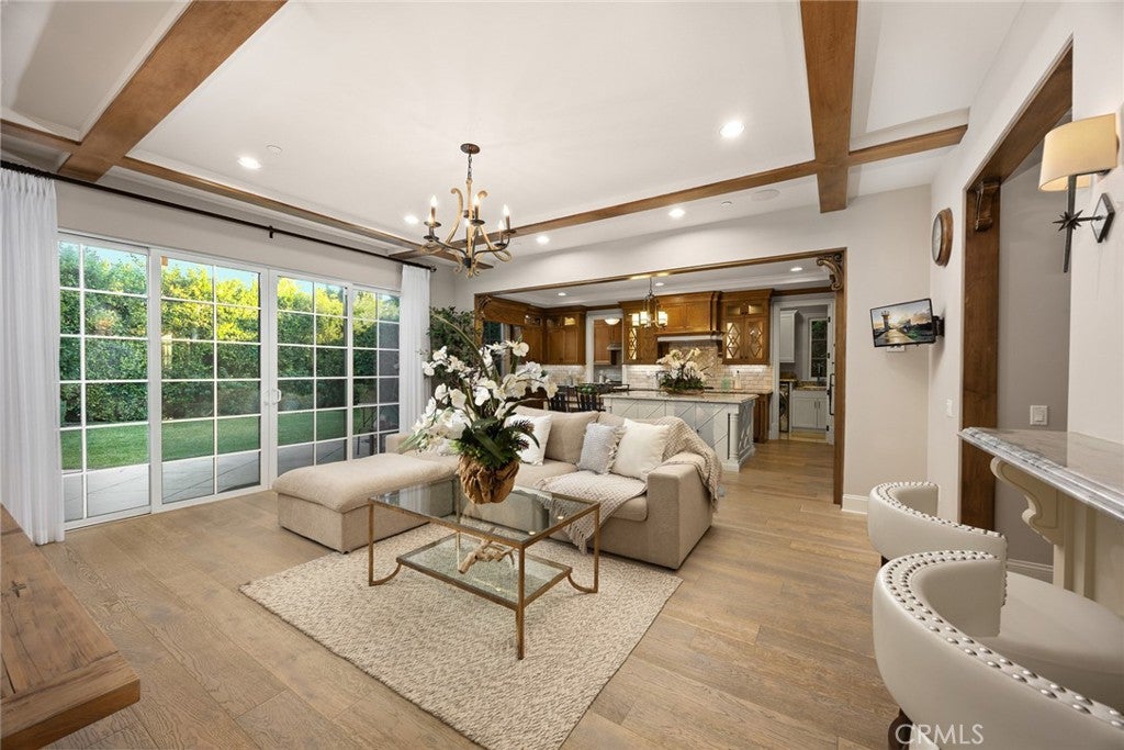 Arcadia, California, 91006, United States, 4 Bedrooms Bedrooms, ,5 BathroomsBathrooms,Residential,Contingent,2014572