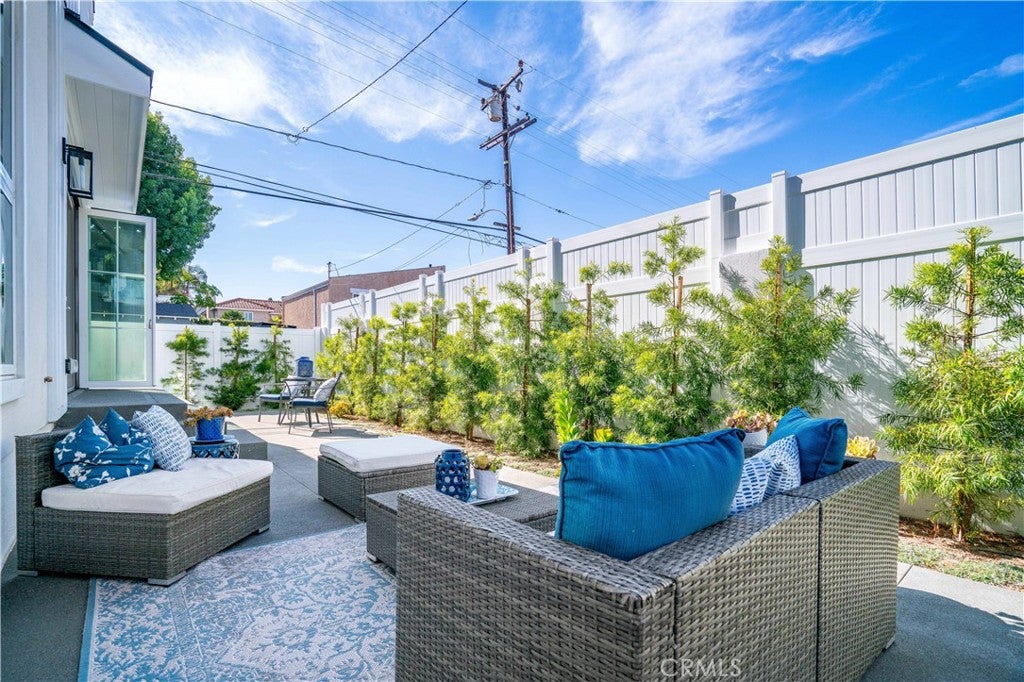 Redondo Beach, California, 90278, United States, 5 Bedrooms Bedrooms, ,5 BathroomsBathrooms,Residential,Active,1959976