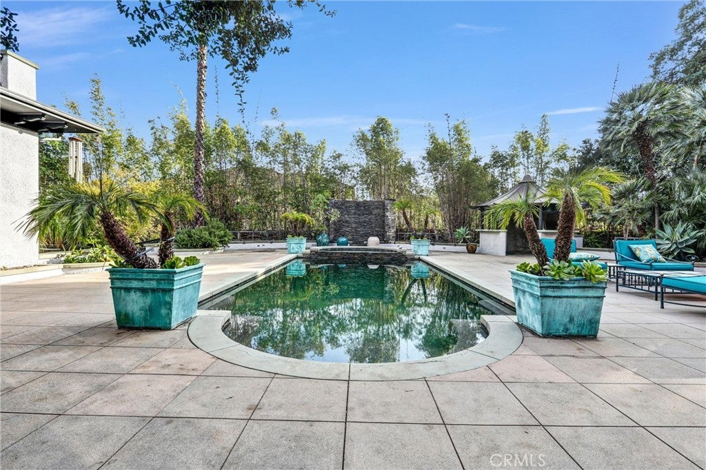 Pasadena, California, 91106, United States, 8 Bedrooms Bedrooms, ,10 BathroomsBathrooms,Residential,Active,1996260