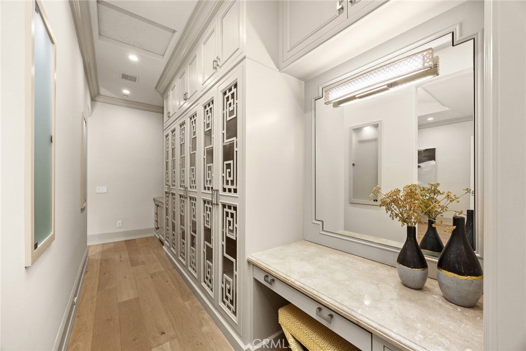 Arcadia, California, 91006, United States, 6 Bedrooms Bedrooms, ,8 BathroomsBathrooms,Residential,Active,1933891