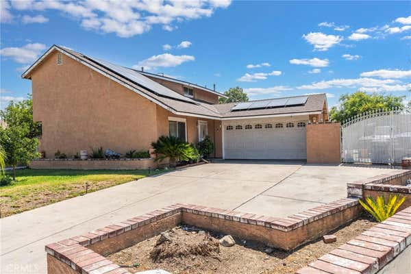 17571 SHAMROCK AVE, FONTANA, CA 92336, photo 4 of 36