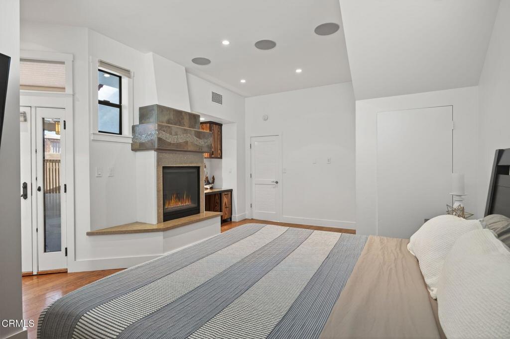 Oxnard, California, 93035, United States, 4 Bedrooms Bedrooms, ,3 BathroomsBathrooms,Residential,Active,1919384