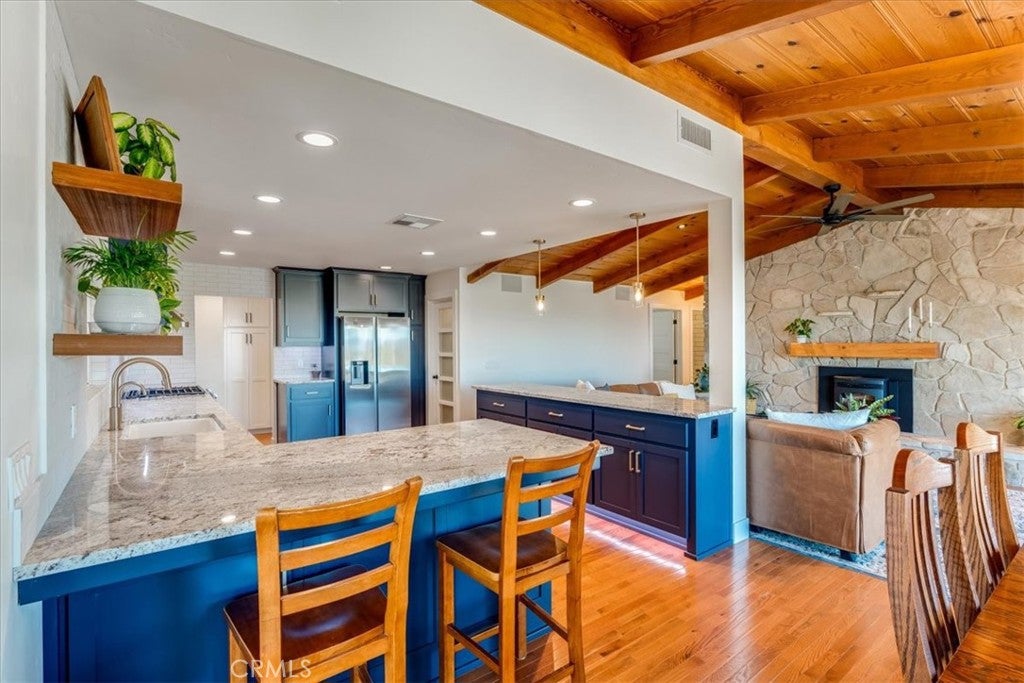 Paso Robles, California, 93446, United States, 3 Bedrooms Bedrooms, ,3 BathroomsBathrooms,Residential,Active,1990043