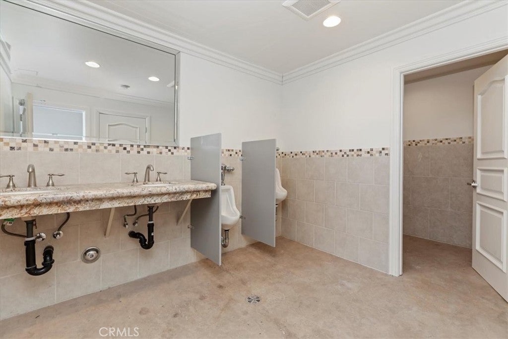 Temecula, California, 92591, United States, 9 Bedrooms Bedrooms, ,14 BathroomsBathrooms,Residential,Active,1996300