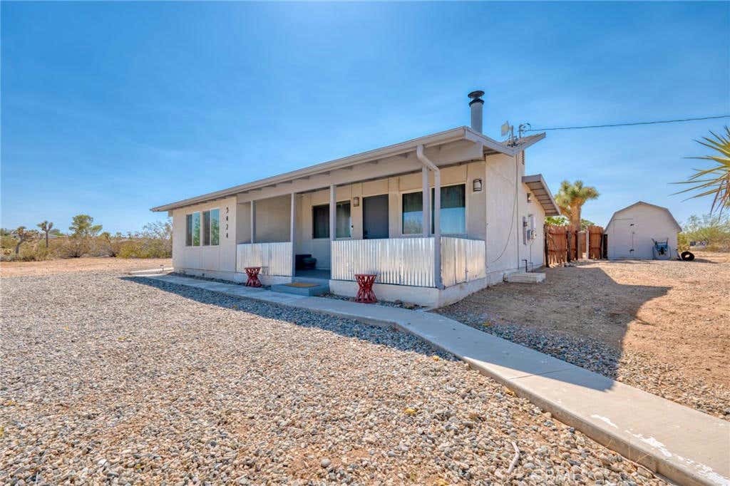 3424 INDIO AVE, YUCCA VALLEY, CA 92284, photo 1 of 35