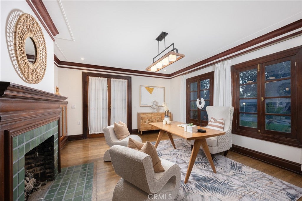 928 S El Molino Ave – image 12