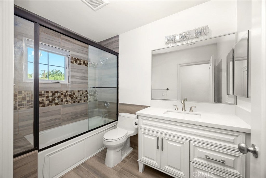 Arcadia, California, 91007, United States, 5 Bedrooms Bedrooms, ,6 BathroomsBathrooms,Residential,Active,1941105