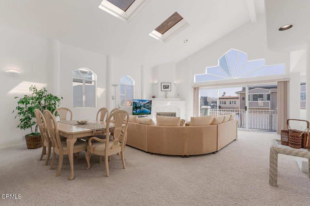 Oxnard, California, 93035, United States, ,4 BathroomsBathrooms,Residential,Active,1832335