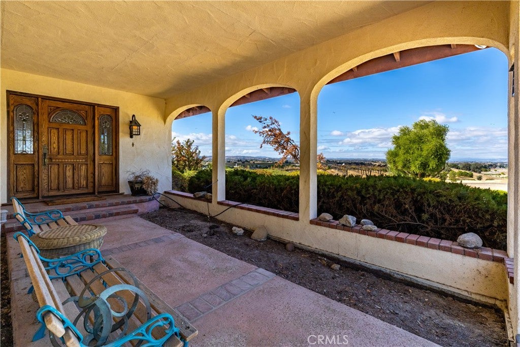 Paso Robles, California, 93446, United States, 3 Bedrooms Bedrooms, ,3 BathroomsBathrooms,Residential,Active,1954021