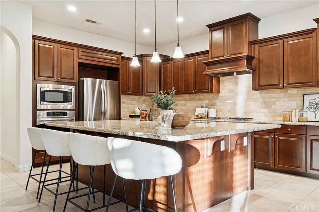 Canyon Country, California, 91387, United States, 3 Bedrooms Bedrooms, ,4 BathroomsBathrooms,Residential,Active,2015235