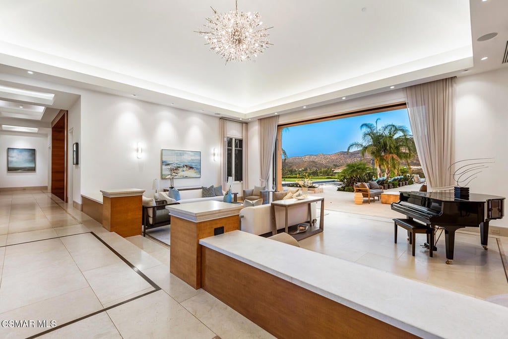 Thousand Oaks, California, 91362, United States, 6 Bedrooms Bedrooms, ,7 BathroomsBathrooms,Residential,Active,2007641