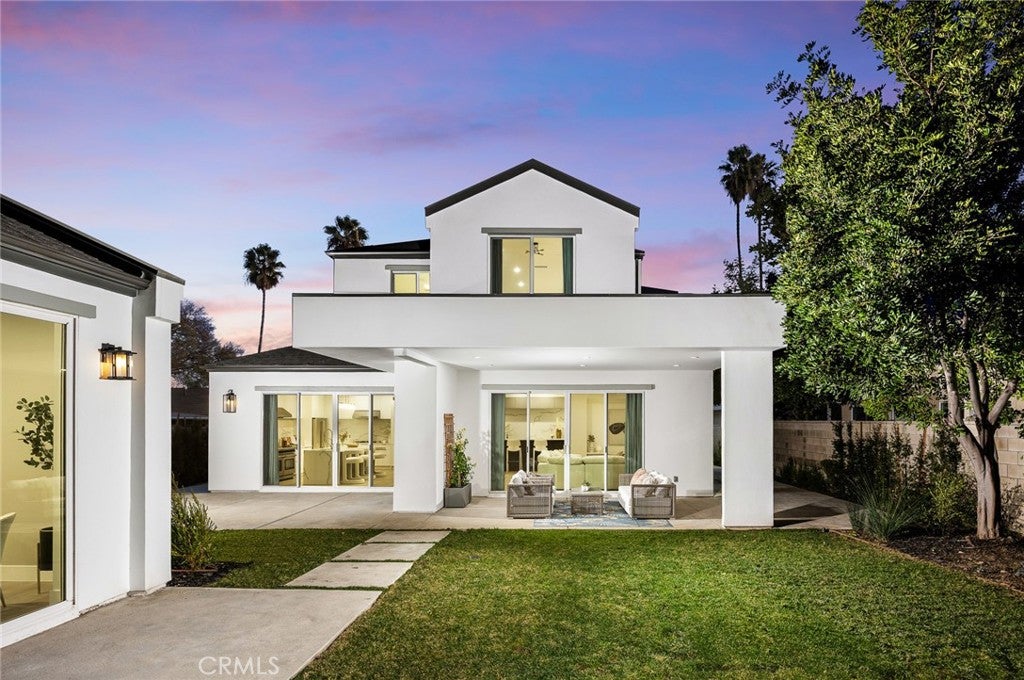 Pasadena, California, 91107, United States, 5 Bedrooms Bedrooms, ,6 BathroomsBathrooms,Residential,Active,2016401