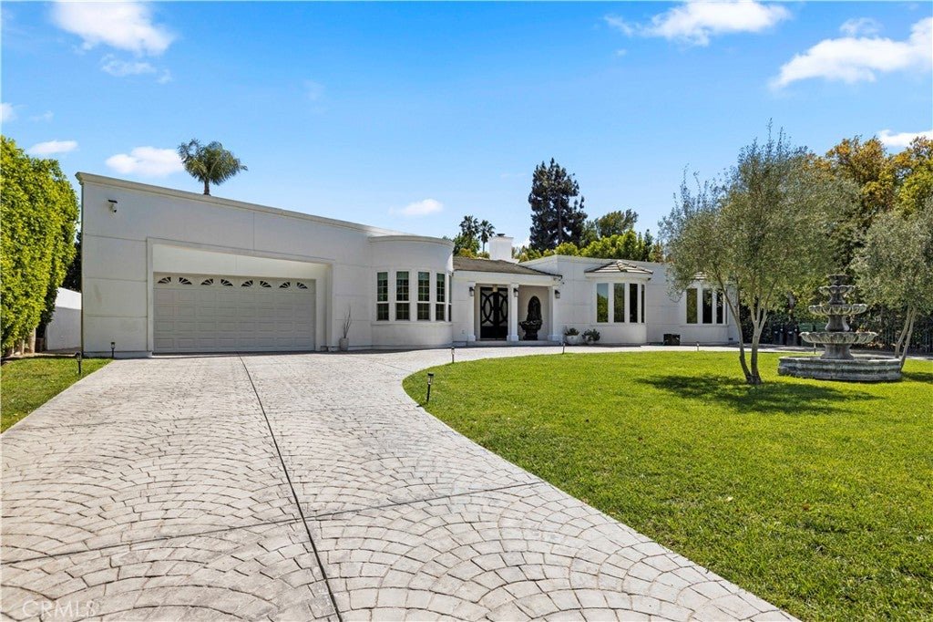 Northridge, California, 91325, United States, 4 Bedrooms Bedrooms, ,4 BathroomsBathrooms,Residential,Active,1936096