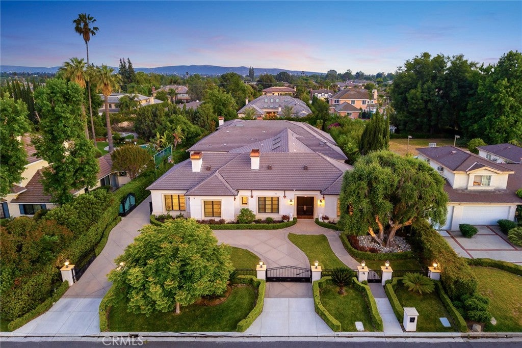 Arcadia, California, 91007, United States, 6 Bedrooms Bedrooms, ,7 BathroomsBathrooms,Residential,Pending,1898195