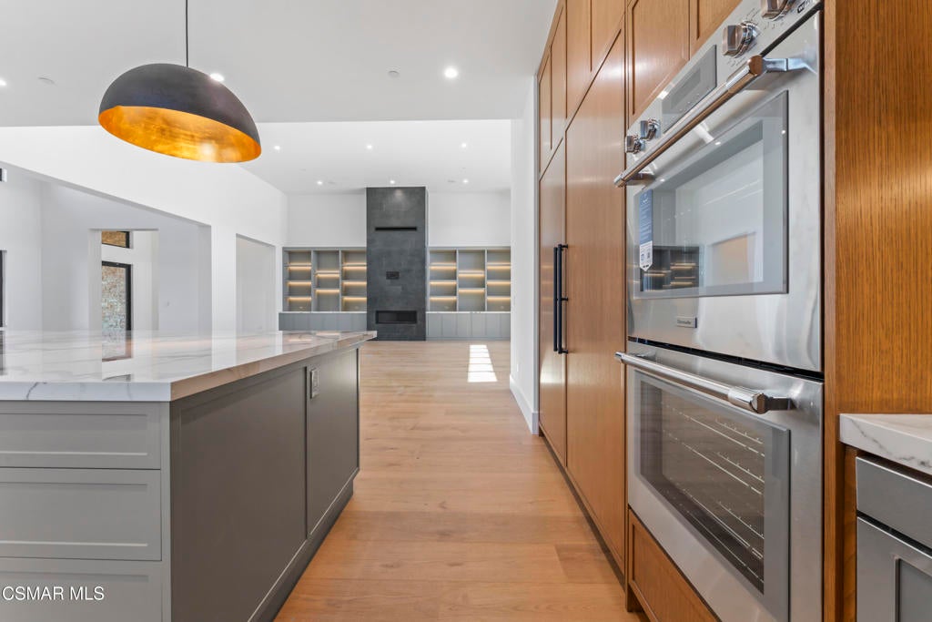 Camarillo, California, 93010, United States, 6 Bedrooms Bedrooms, ,7 BathroomsBathrooms,Residential,Active,2013156