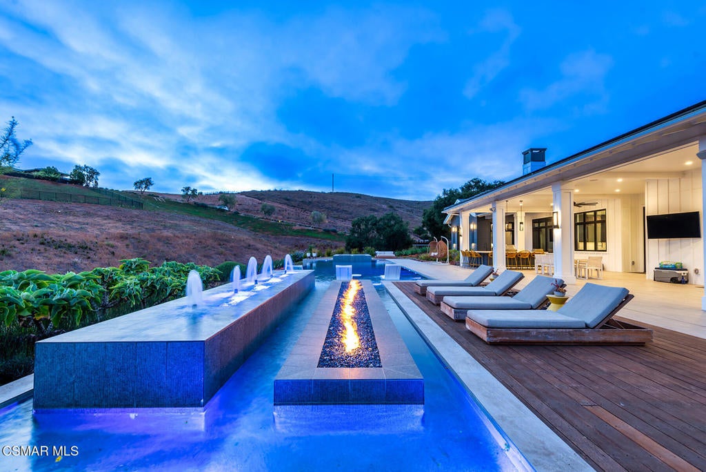 Thousand Oaks, California, 91362, United States, 5 Bedrooms Bedrooms, ,7 BathroomsBathrooms,Residential,Active,1900211