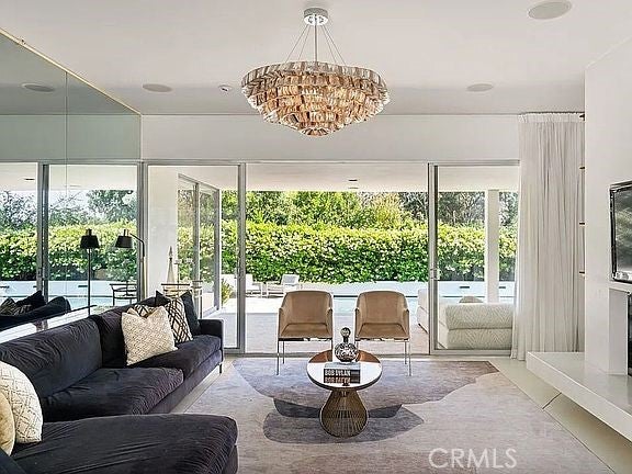 Pasadena, California, 91105, United States, 3 Bedrooms Bedrooms, ,3 BathroomsBathrooms,Residential,Active,2027742