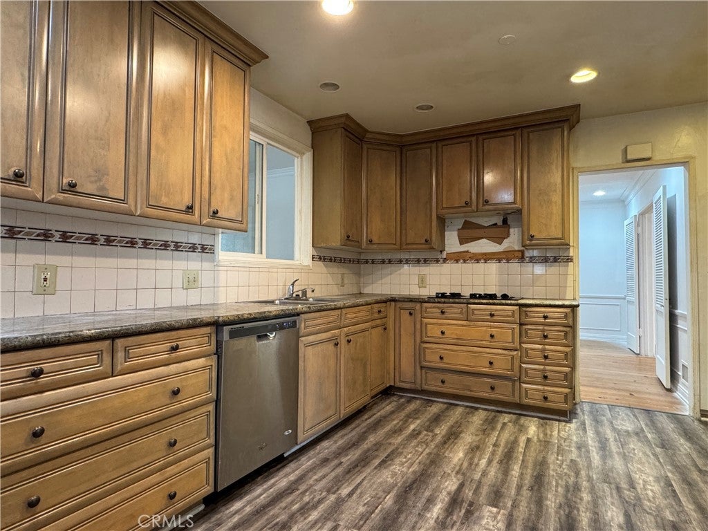 Los Angeles, California, 90036, United States, 5 Bedrooms Bedrooms, ,4 BathroomsBathrooms,Residential,Active,1952991