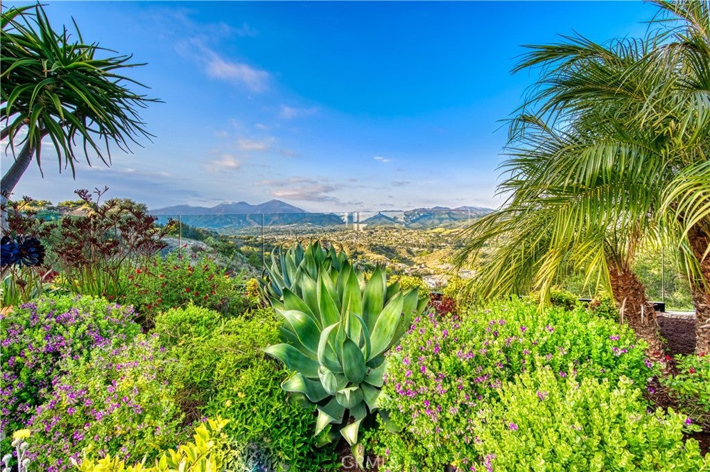 Coto De Caza, California, 92679, United States, 5 Bedrooms Bedrooms, ,5 BathroomsBathrooms,Residential,Active,1791411