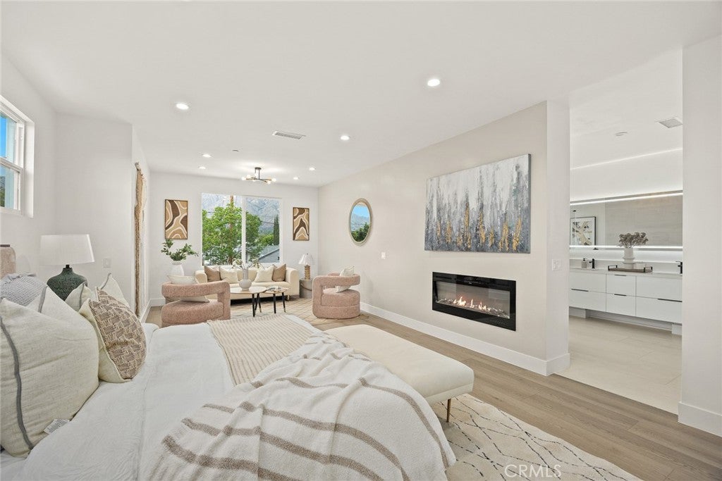 Pasadena, California, 91107, United States, 5 Bedrooms Bedrooms, ,6 BathroomsBathrooms,Residential,Active,2016401