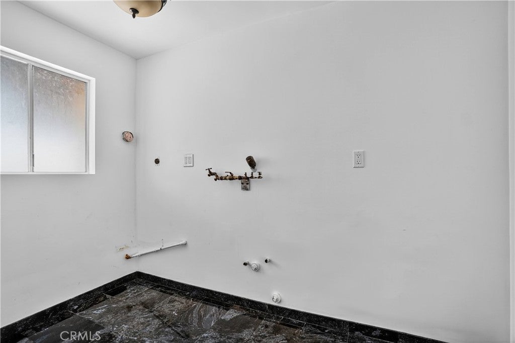 Granada Hills, California, 91344, United States, 5 Bedrooms Bedrooms, ,4 BathroomsBathrooms,Residential,Active,1929698