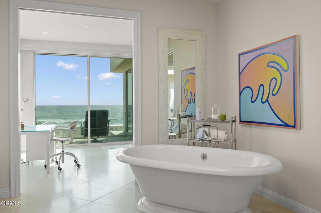 Oxnard, California, 93035, United States, 4 Bedrooms Bedrooms, ,6 BathroomsBathrooms,Residential,Active,1993670