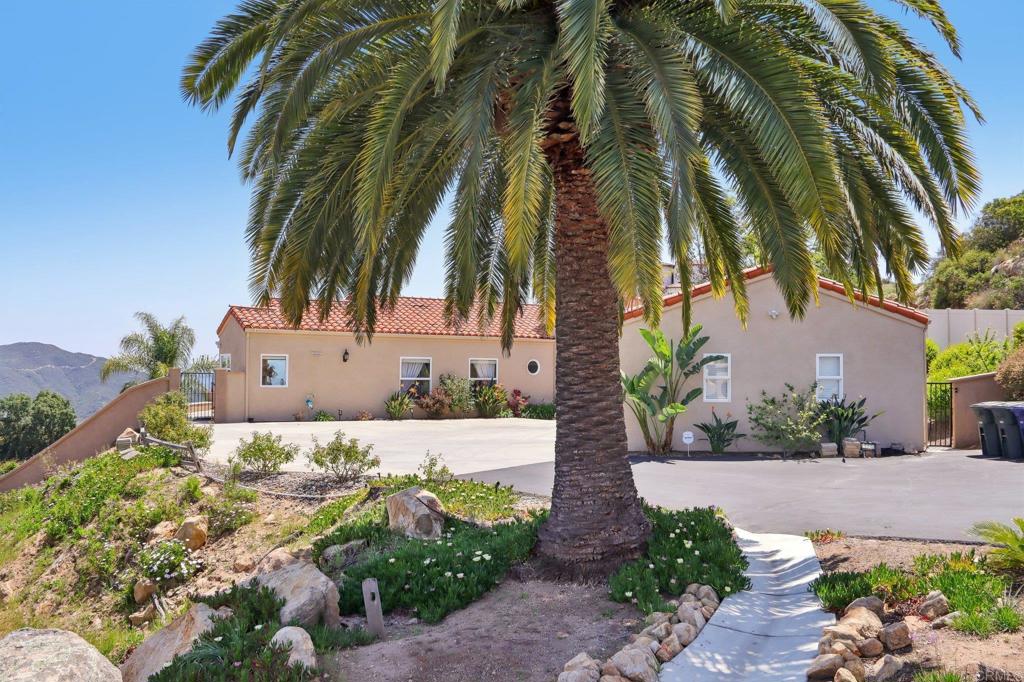 Fallbrook, California, 92028, United States, 3 Bedrooms Bedrooms, ,2 BathroomsBathrooms,Residential,Pending,1929395