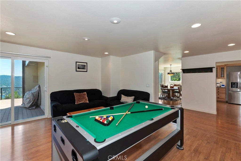 Lake Arrowhead, California, 92352, United States, 3 Bedrooms Bedrooms, ,3 BathroomsBathrooms,Residential,Active,1952988