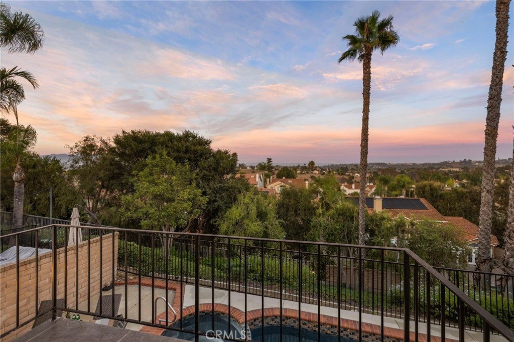 Laguna Niguel, California, 92677, United States, 4 Bedrooms Bedrooms, ,3 BathroomsBathrooms,Residential,Active,1986875