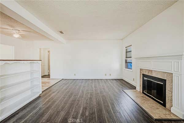 9725 S 8TH AVE, INGLEWOOD, CA 90305, photo 4 of 34