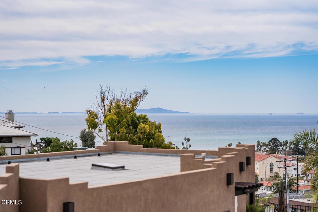 Ventura, California, 93001, United States, 3 Bedrooms Bedrooms, ,4 BathroomsBathrooms,Residential,Active,2016402