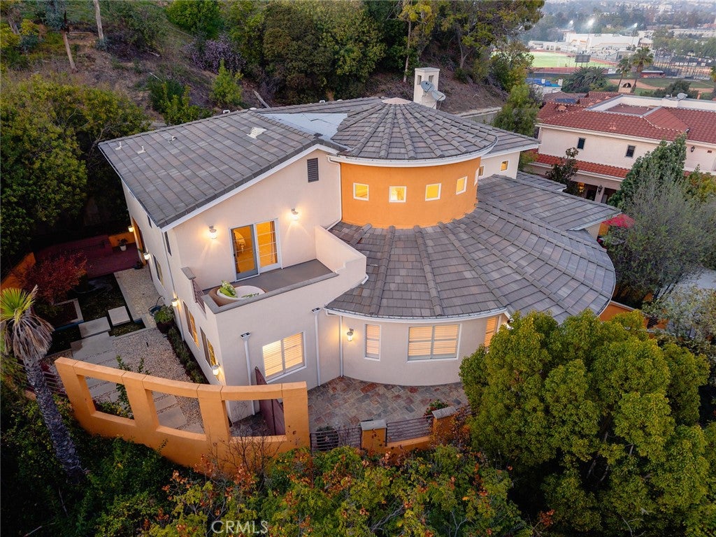 South Pasadena, California, 91030, United States, 4 Bedrooms Bedrooms, ,5 BathroomsBathrooms,Residential,Active,1968417