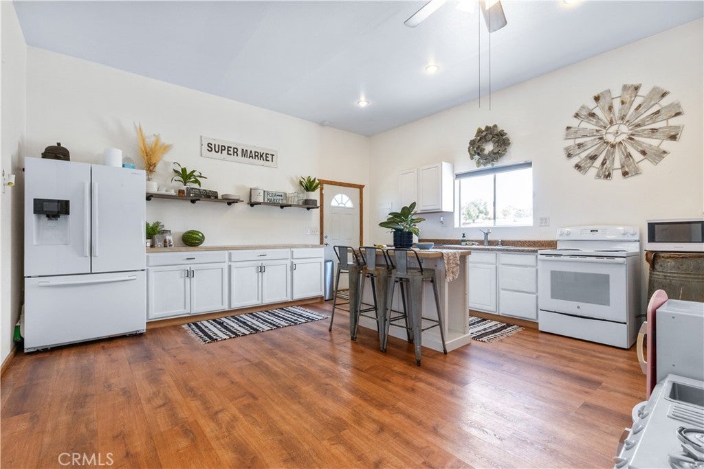 Paso Robles, California, 93446, United States, 7 Bedrooms Bedrooms, ,4 BathroomsBathrooms,Residential,Active,1904141