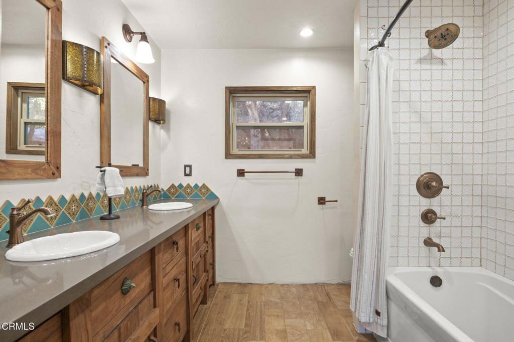 Ojai, California, 93023, United States, ,3 BathroomsBathrooms,Residential,Active,1769520