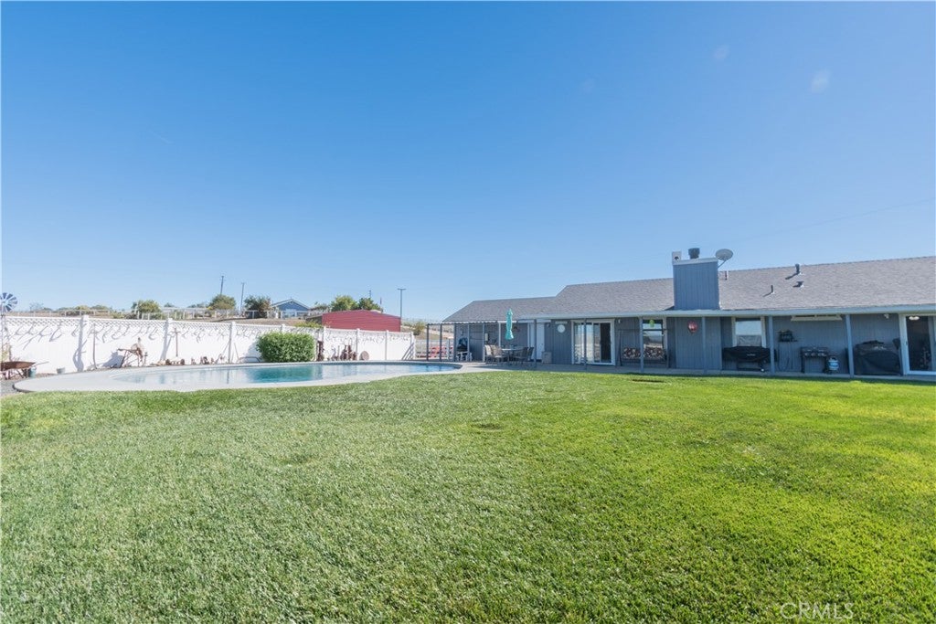 Paso Robles, California, 93446, United States, 3 Bedrooms Bedrooms, ,2 BathroomsBathrooms,Residential,Active,1985552