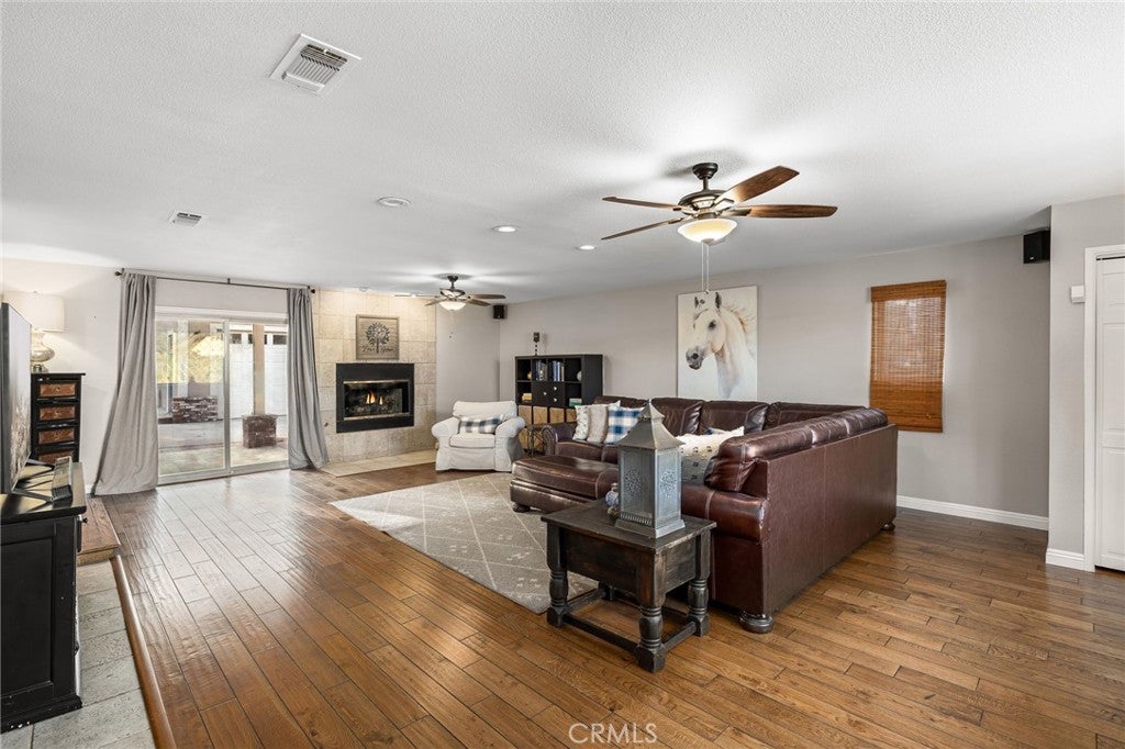 La Verne, California, 91750, United States, 4 Bedrooms Bedrooms, ,2 BathroomsBathrooms,Residential,Active,1961967