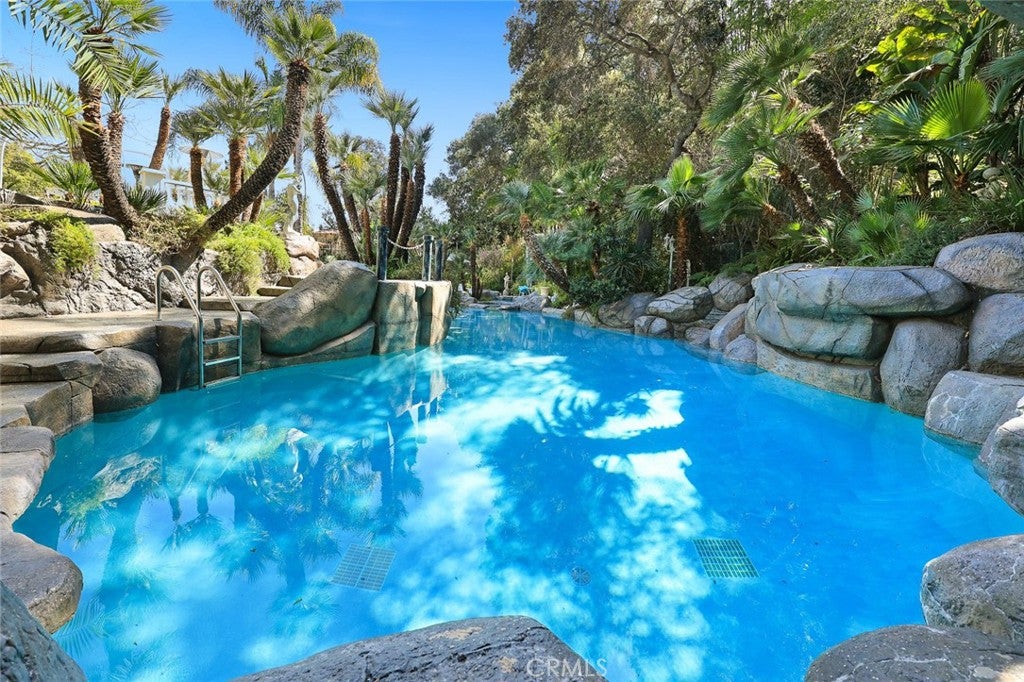 San Marino, California, 91108, United States, 6 Bedrooms Bedrooms, ,6 BathroomsBathrooms,Residential,Active,2008270