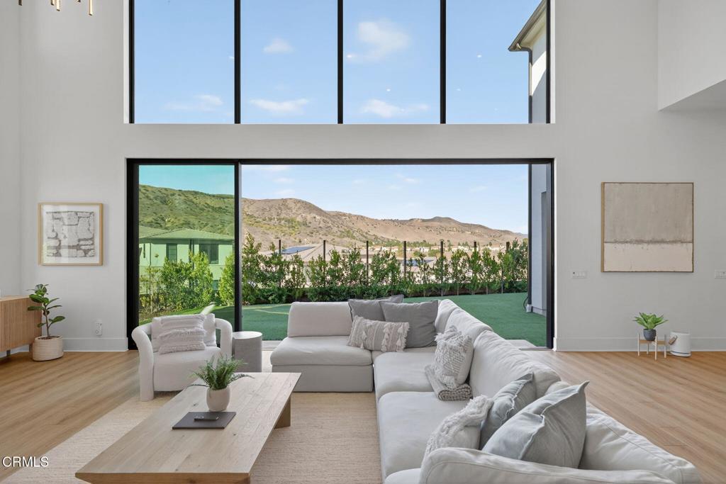 Porter Ranch, California, 91326, United States, 5 Bedrooms Bedrooms, ,6 BathroomsBathrooms,Residential,Active,1965808