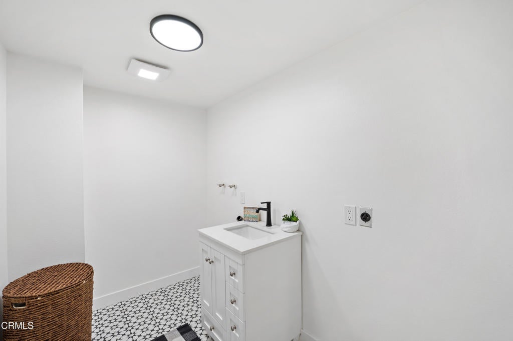 Oxnard, California, 93035, United States, 3 Bedrooms Bedrooms, ,3 BathroomsBathrooms,Residential,Active,1798066
